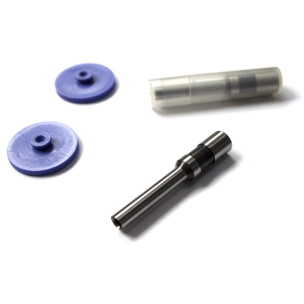nituri-metalice-2-bucset-si-discuri-de-rezerva-2-_6528_2_1681294205.jpg Set piese: 2 nituri metalice si 2 pad-uri din plastic pentru perforator No. 2100